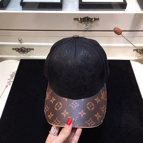 louis vuitton women's baseball cap